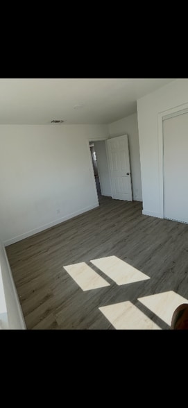 Building Photo - 1270 N 8th St