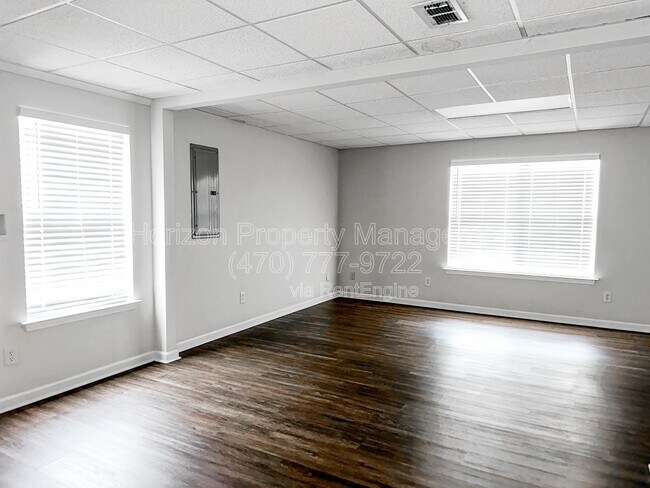 Building Photo - 5815 Quail Trail