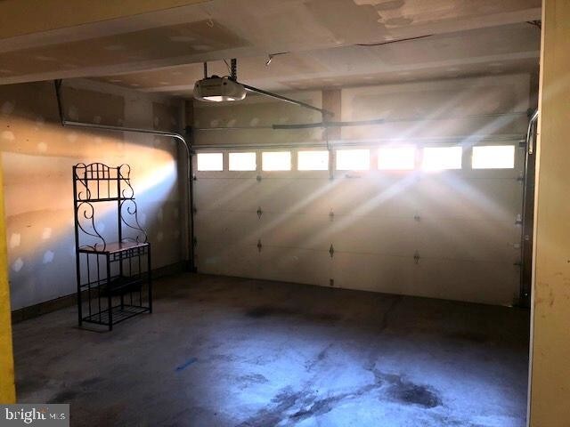 Building Photo - 21505 Trowbridge Square