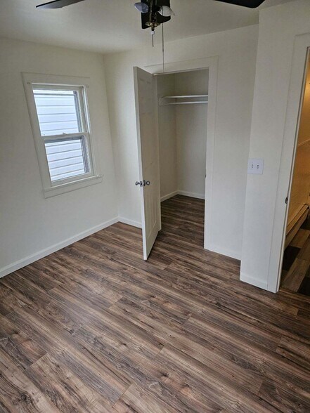 Bedroom 3 closet - 2428 3rd Ave