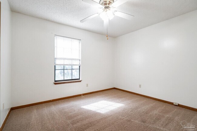 Building Photo - 8060 Winodee Rd