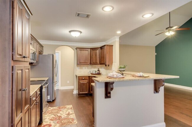 Building Photo - 219 Sandleton Way