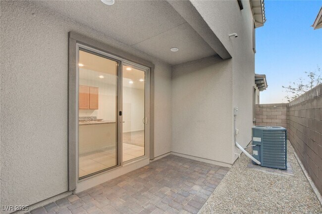 Building Photo - 11680 Hamilton Lk Ave