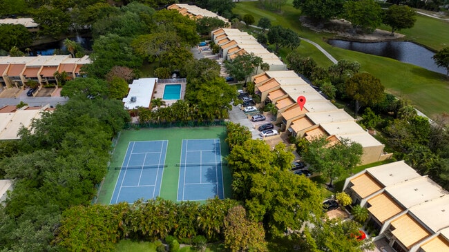 Building Photo - 720 E Coco Plum Cir