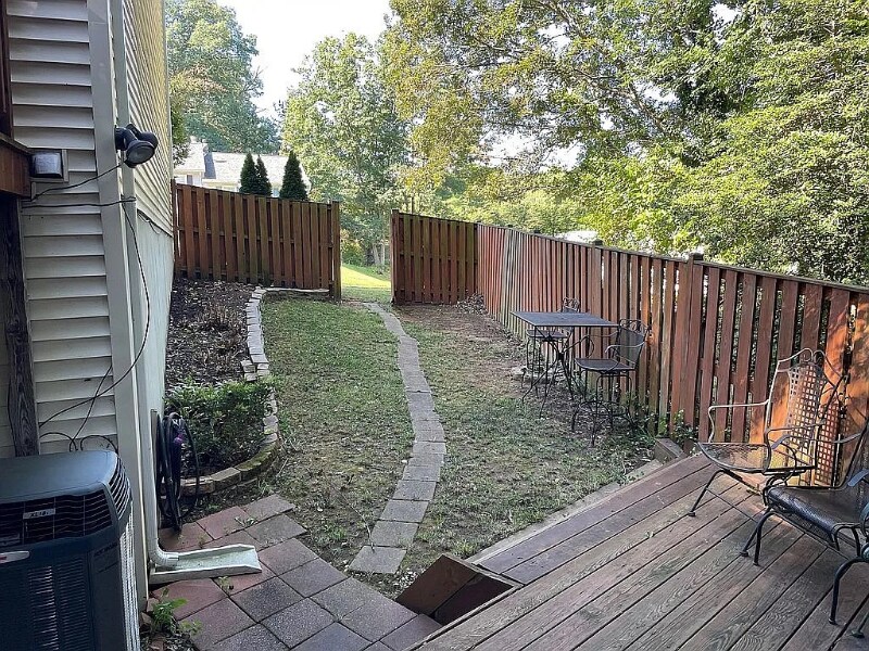 Building Photo - 30 Old Mill Bottom Rd N