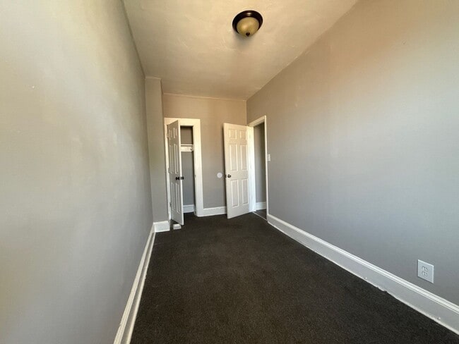 Building Photo - Three Bedroom Home In Baltimore With Park ...