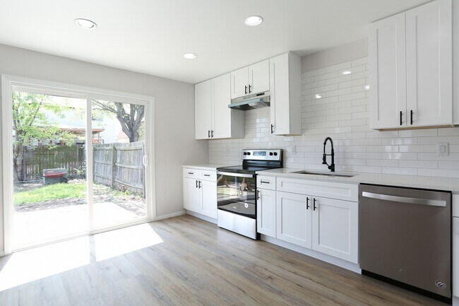 Building Photo - RENOVATED 3-BEDROOM HOME IN CONVERSE, JUDS...
