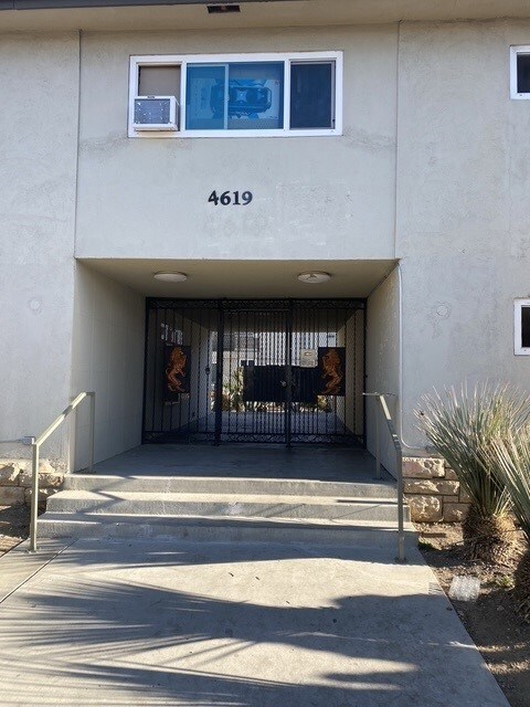 Building Photo - 4619 August St. (Augnic, LLC)