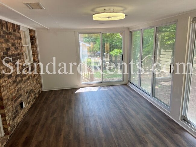 Building Photo - 4072 Plantation Dr