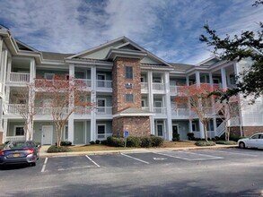 Building Photo - Myrtle Beach - 3 bedroom / 2 Bathroom Condo