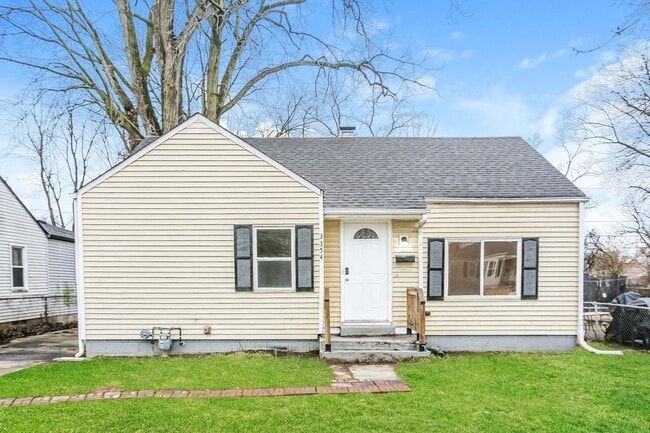Building Photo - 3354 N Chester Ave