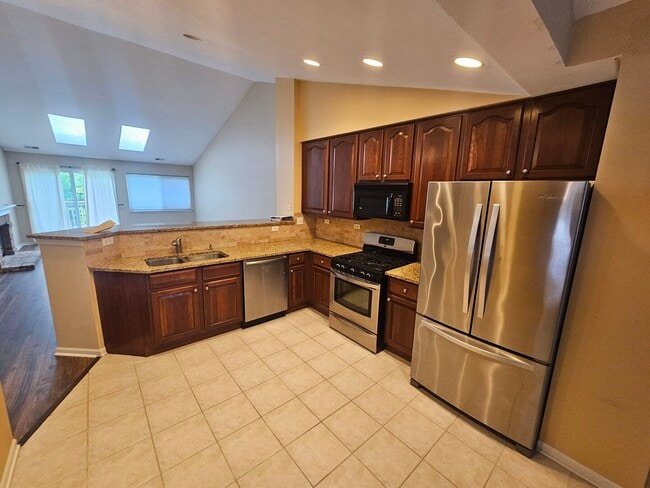 Building Photo - 2931 Stockton Ct
