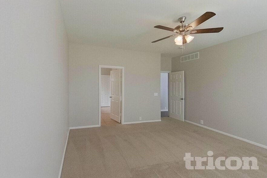 Building Photo - 2811 S Serrano