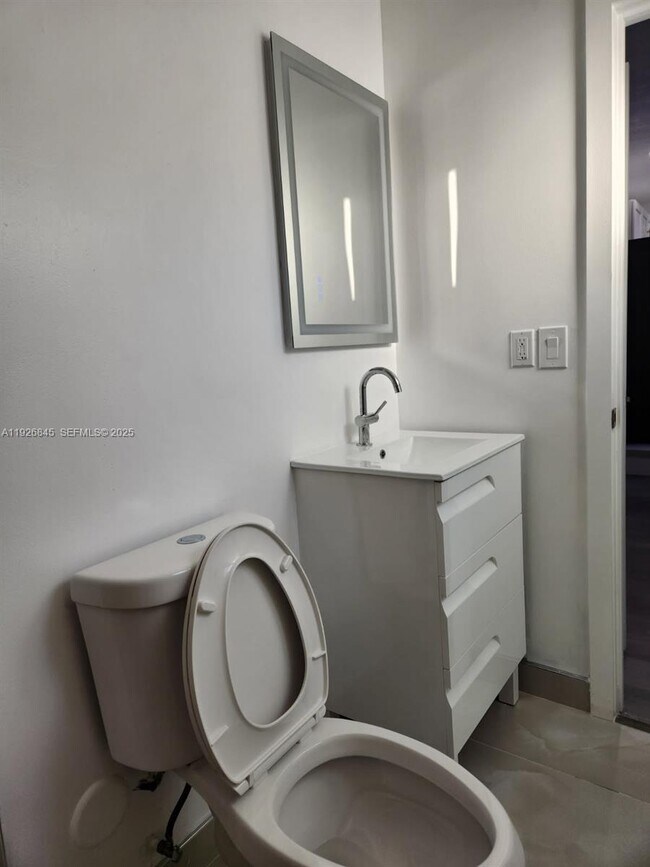 Building Photo - 10551 NW 20th Ct