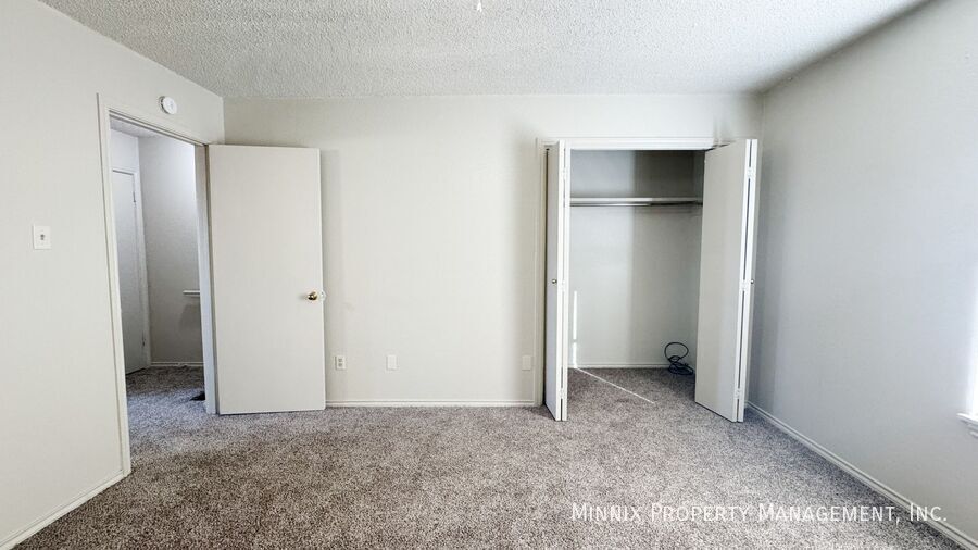 Building Photo - 5802 6th St