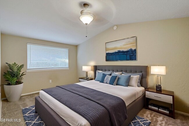 Building Photo - 4871 Los Reales Dr