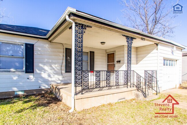 Building Photo - 2524 Prentice NW