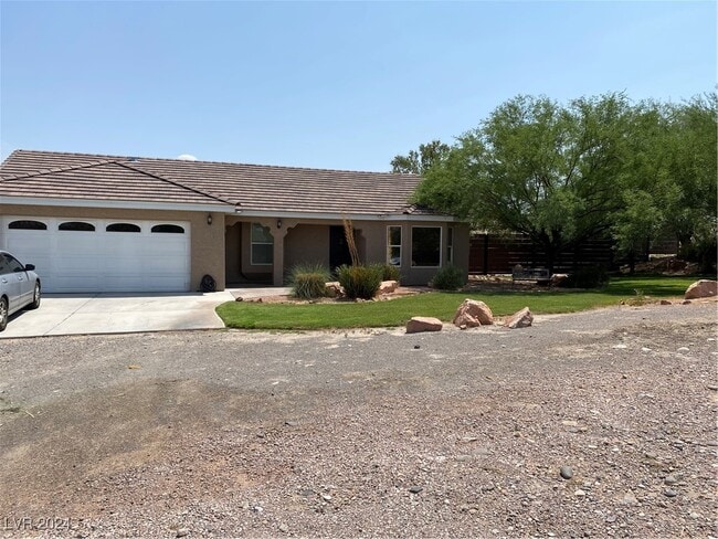 Building Photo - 1005 E McKnight Ave