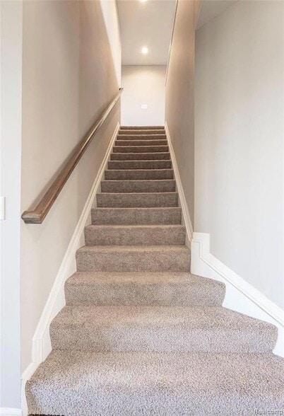 Building Photo - 2274 Findley Cir