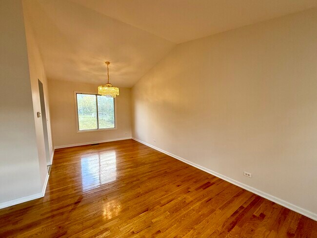 Building Photo - 100 Rumsey Pl