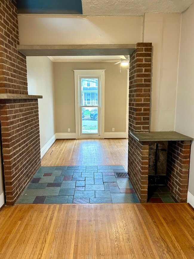 Building Photo - 3 Bedoom SIngle Family - 14620 Zip - South Ave & Elmwood Area