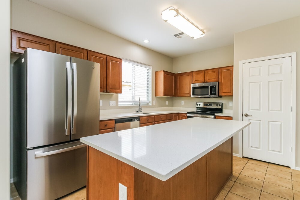 Building Photo - 3369 W Yellow Peak Dr