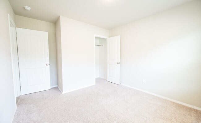 Building Photo - 44 Dunnaway Dr