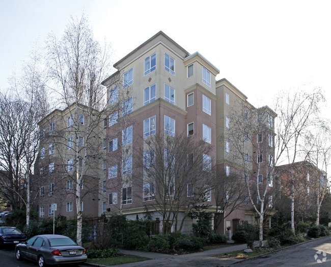 Primary Photo - Boylston Howell Apartments