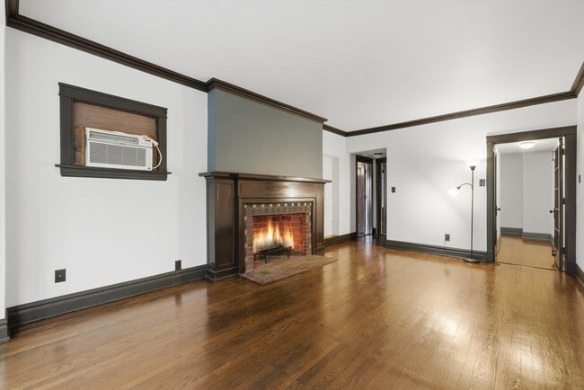 Building Photo - 3248 Maple Ave