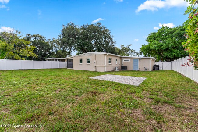 Building Photo - 34 W Azalea Cir