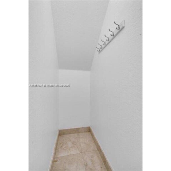 Building Photo - 8643 NW 112th Pl