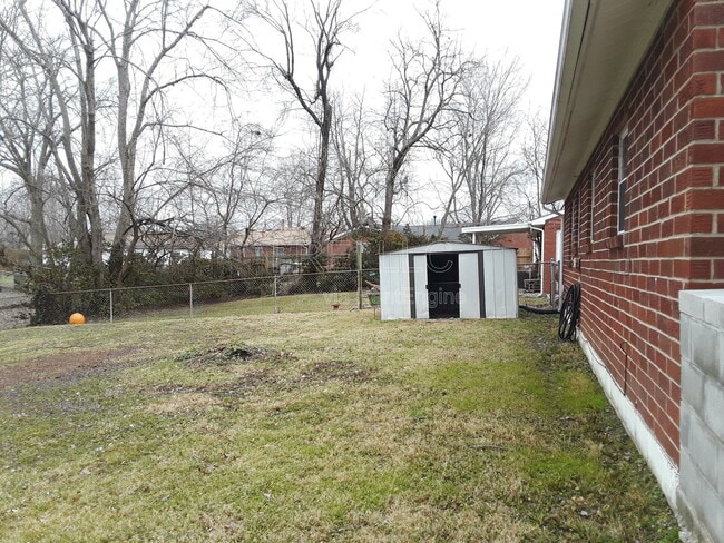 Building Photo - 8602 Gary Wy