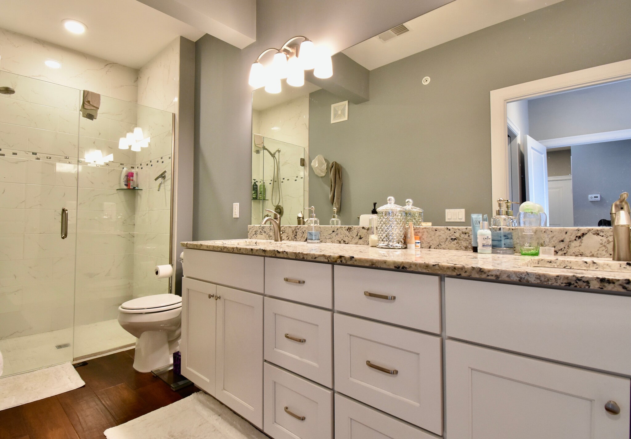 Master Bath - 607 Randolph St
