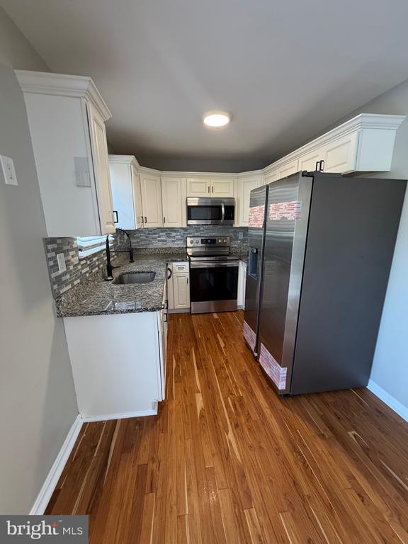 Building Photo - 4435 Cape Cod Cir