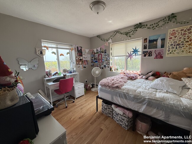 Building Photo - 226 Parker Hill Ave