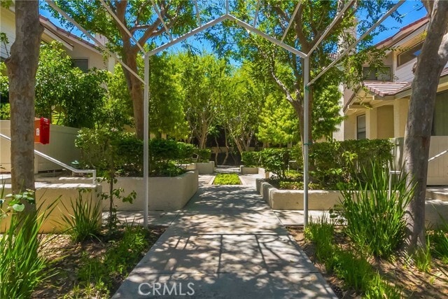 Building Photo - 2577 Plaza del Amo