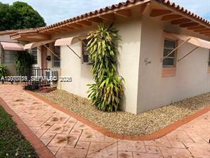 Building Photo - 1112 SW 65th Ave