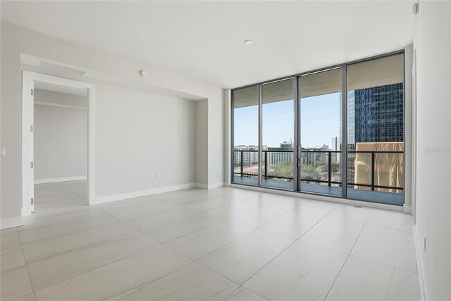 Building Photo - 275 1st Ave S