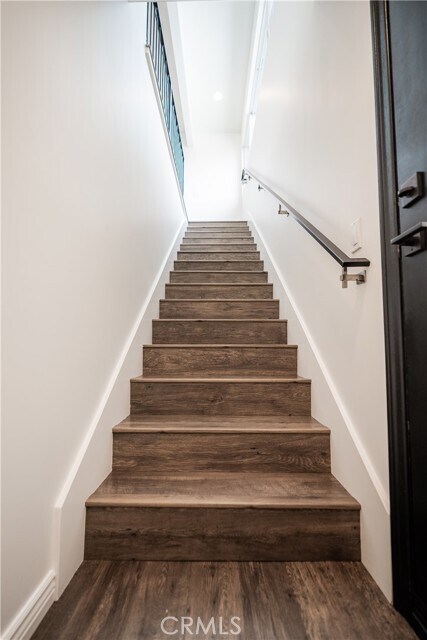 Building Photo - 577 Ramona Ave