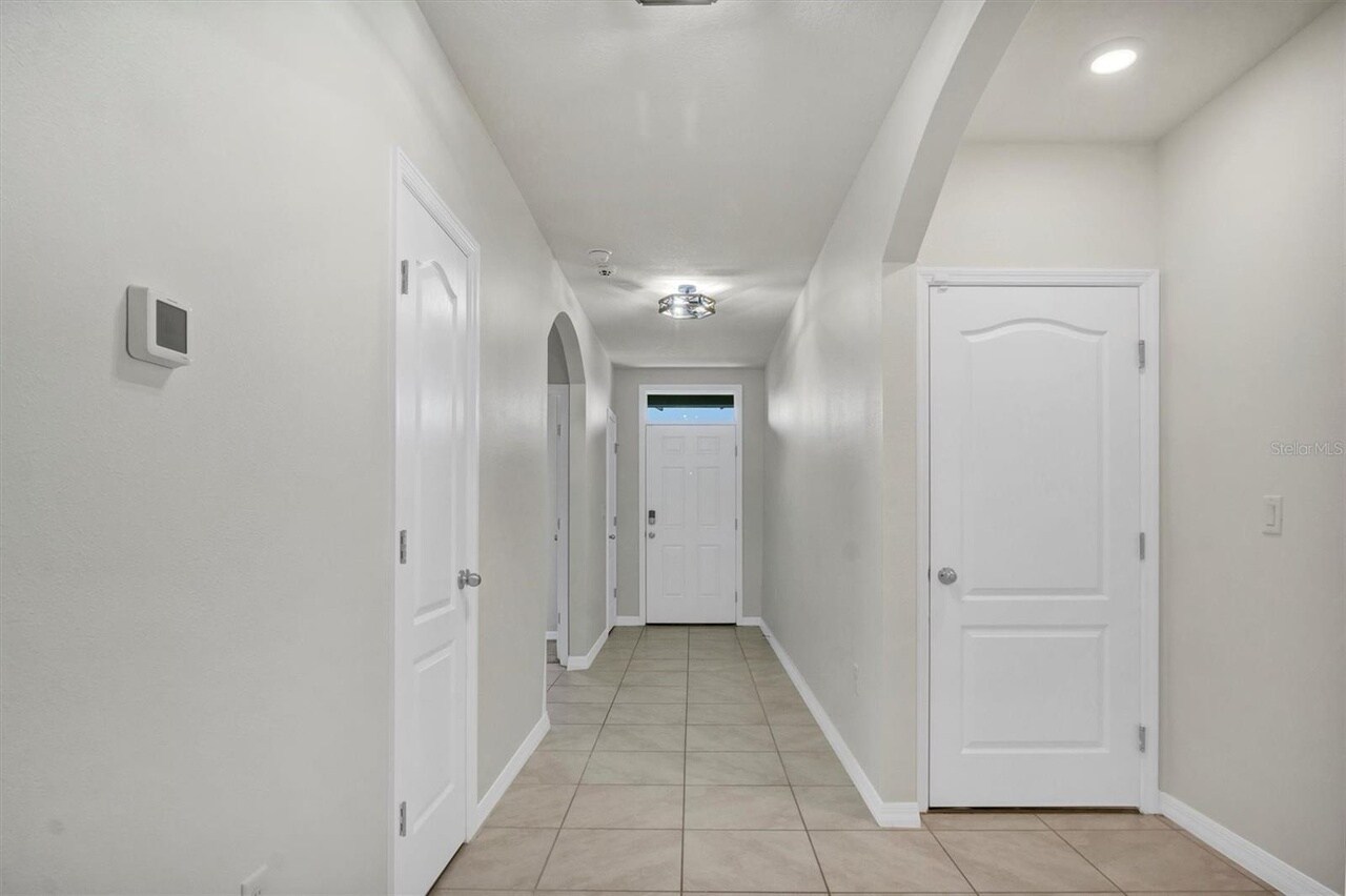 Foyer - 1022 Preserve Dr