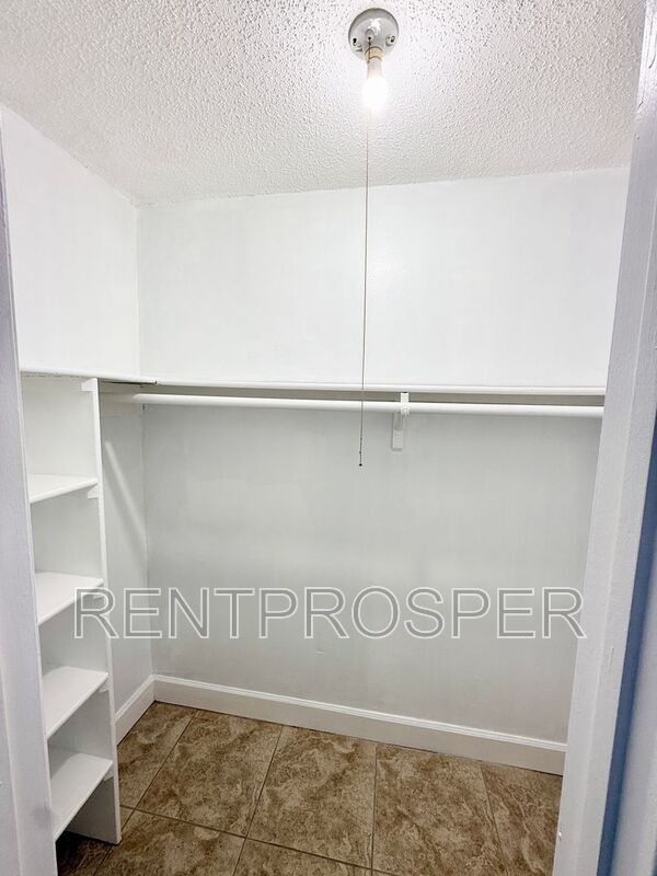 Building Photo - 4351 S Semoran Blvd