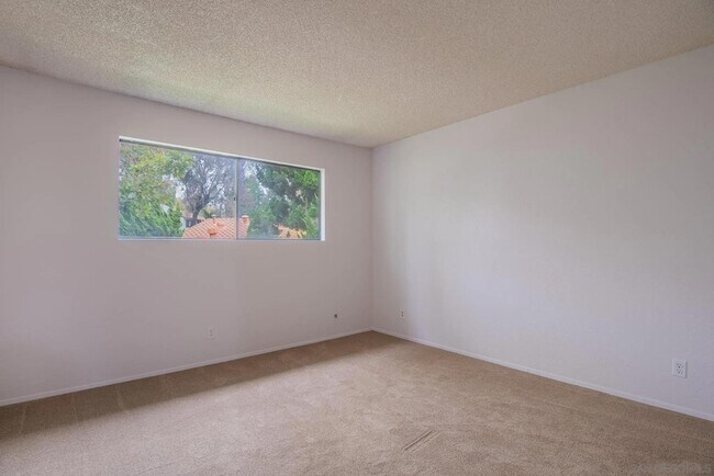 Building Photo - 5046 Collwood Way