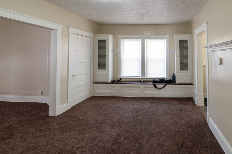 Dining room - 1171 La Croix Ave