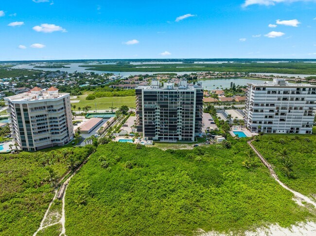 Building Photo - 3100 N Hwy A1A