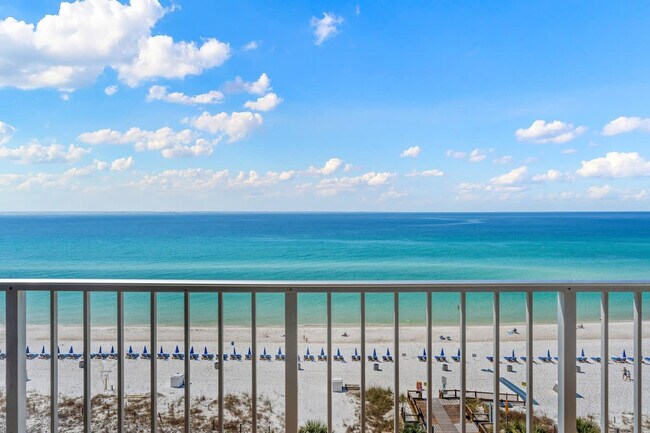 Building Photo - 8743 Thomas Dr