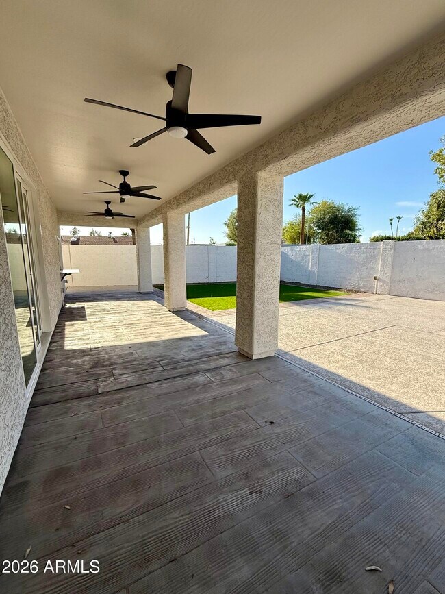 Building Photo - 8702 E San Ardo Dr