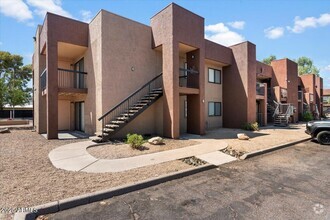 Building Photo - 3810 N Maryvale Pkwy