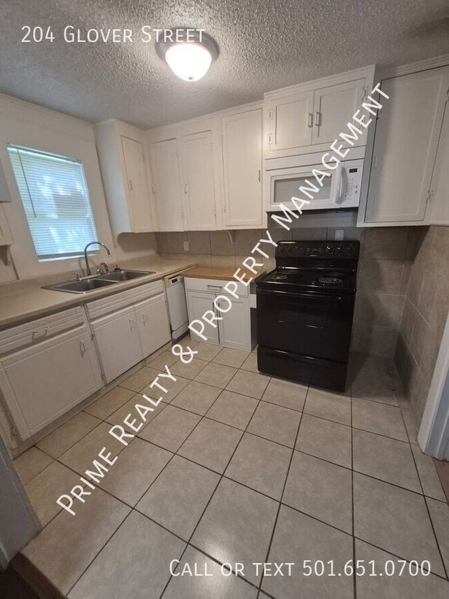 Building Photo - 204 Glover St