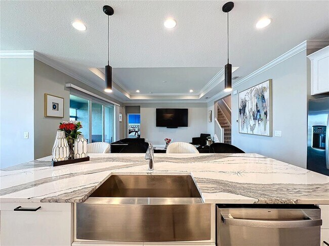 Building Photo - 5559 Trevesta Pl