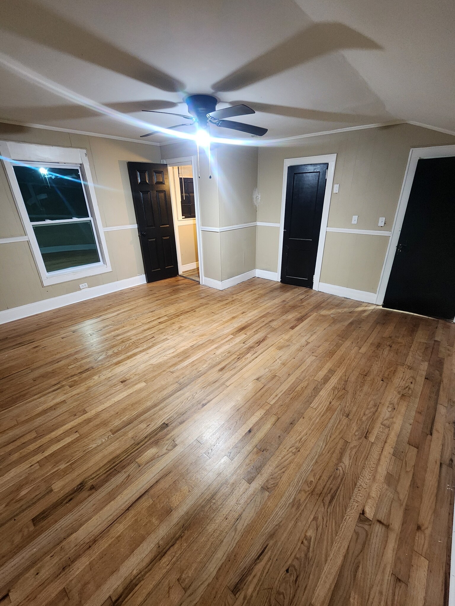 Building Photo - 503 Vermont St